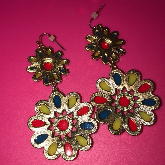 2 EARRING BUNDLE - Picture 4 of 7